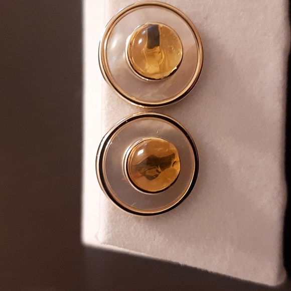 NWT Gorgeous large amber studs, gorgeous but downsizing my closet - Picture 1 of 3